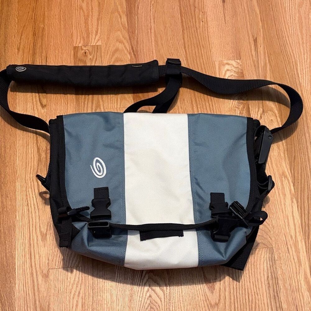 Limited Edition Timbuk2 Messenger Bag Small Classic y2k Blue & Chalk White